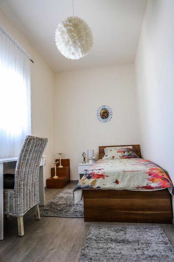 Apartman Veronika Ðakovo Eksteriør billede